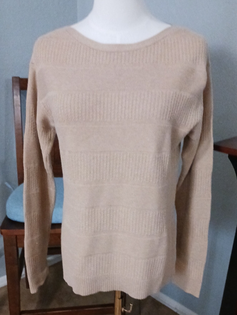 Coldwater Creek-Classic Scoopneck Women's Sweater in Light Tan
